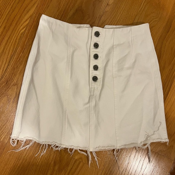 NWOT revolve grlfriend white button up skirt 🤍 - Picture 3 of 4
